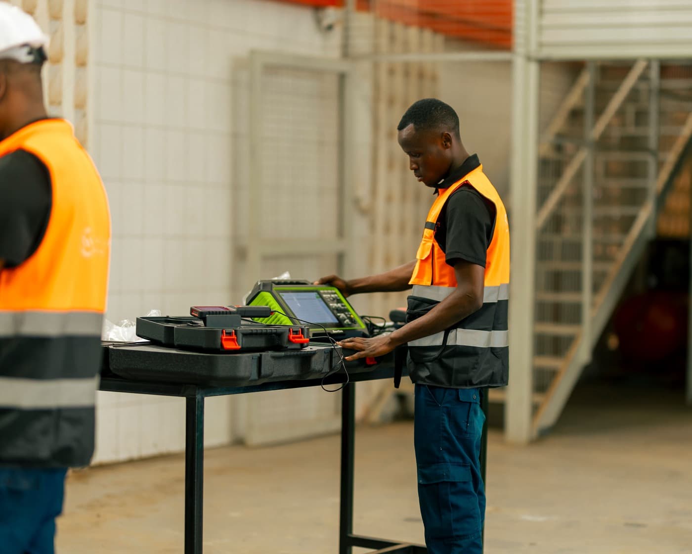 Safe Auto Garage workshop — technicians at work (9)