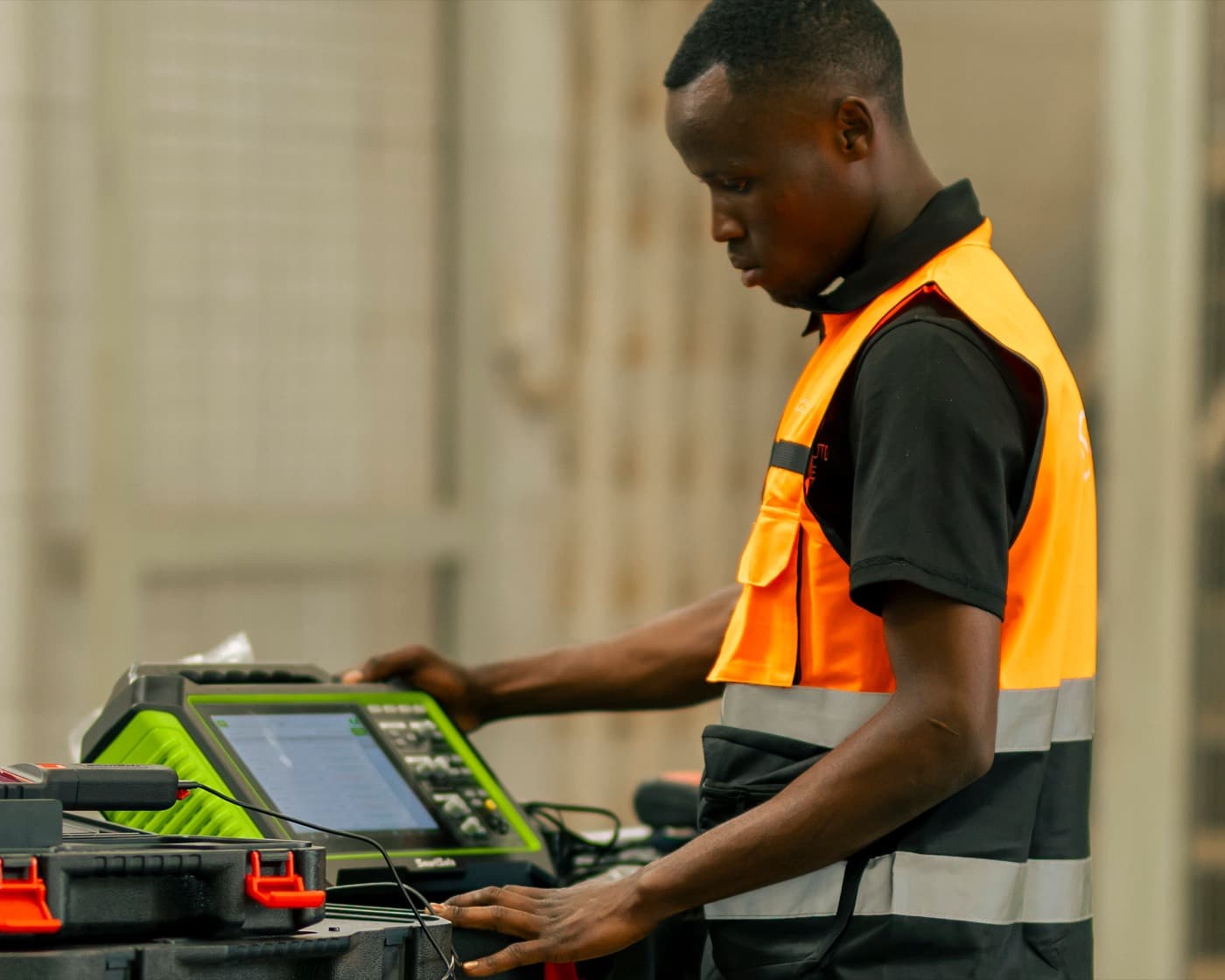 Safe Auto Garage workshop — technicians at work (10)