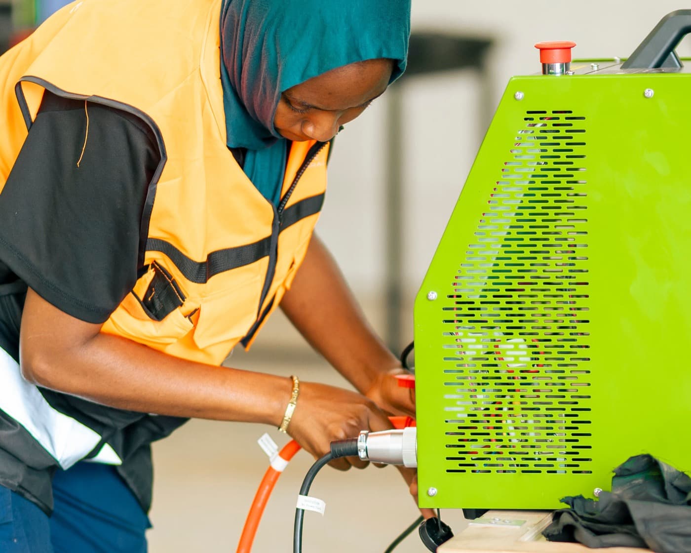 Safe Auto Garage workshop — technicians at work (13)