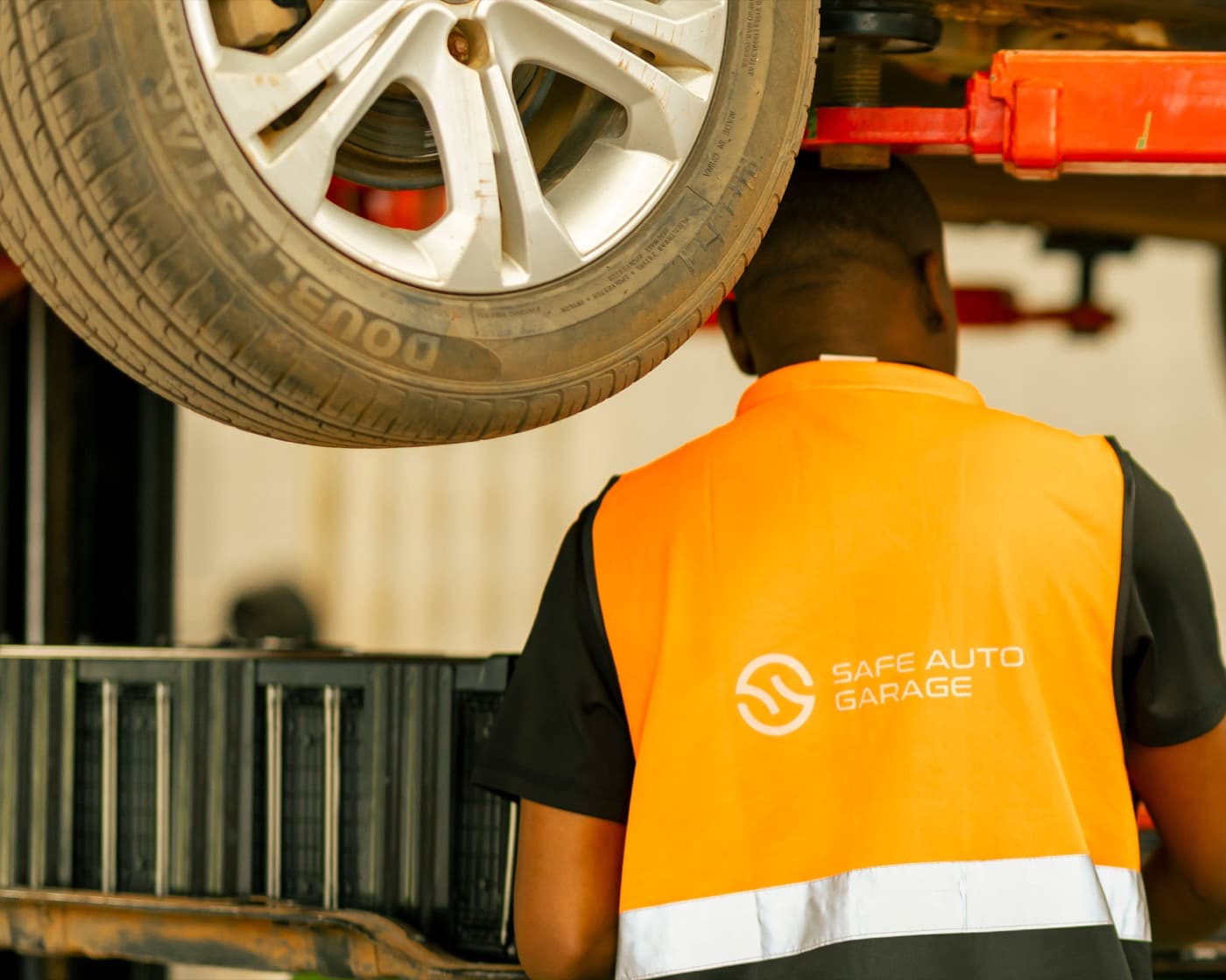 Safe Auto Garage workshop — technicians at work (20)